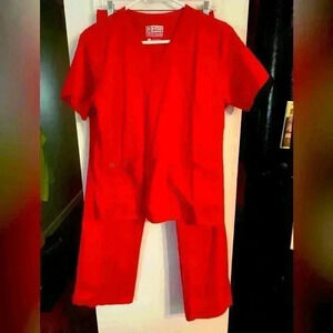 2 pc set Wonder Work Everyday Durable Stretch Comfort Size XS Red Solid scrubs